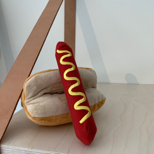 PLAY Classic American Hotdog Dog Toy