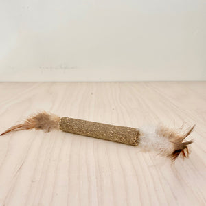 Compressed Catnip stick with Feathers