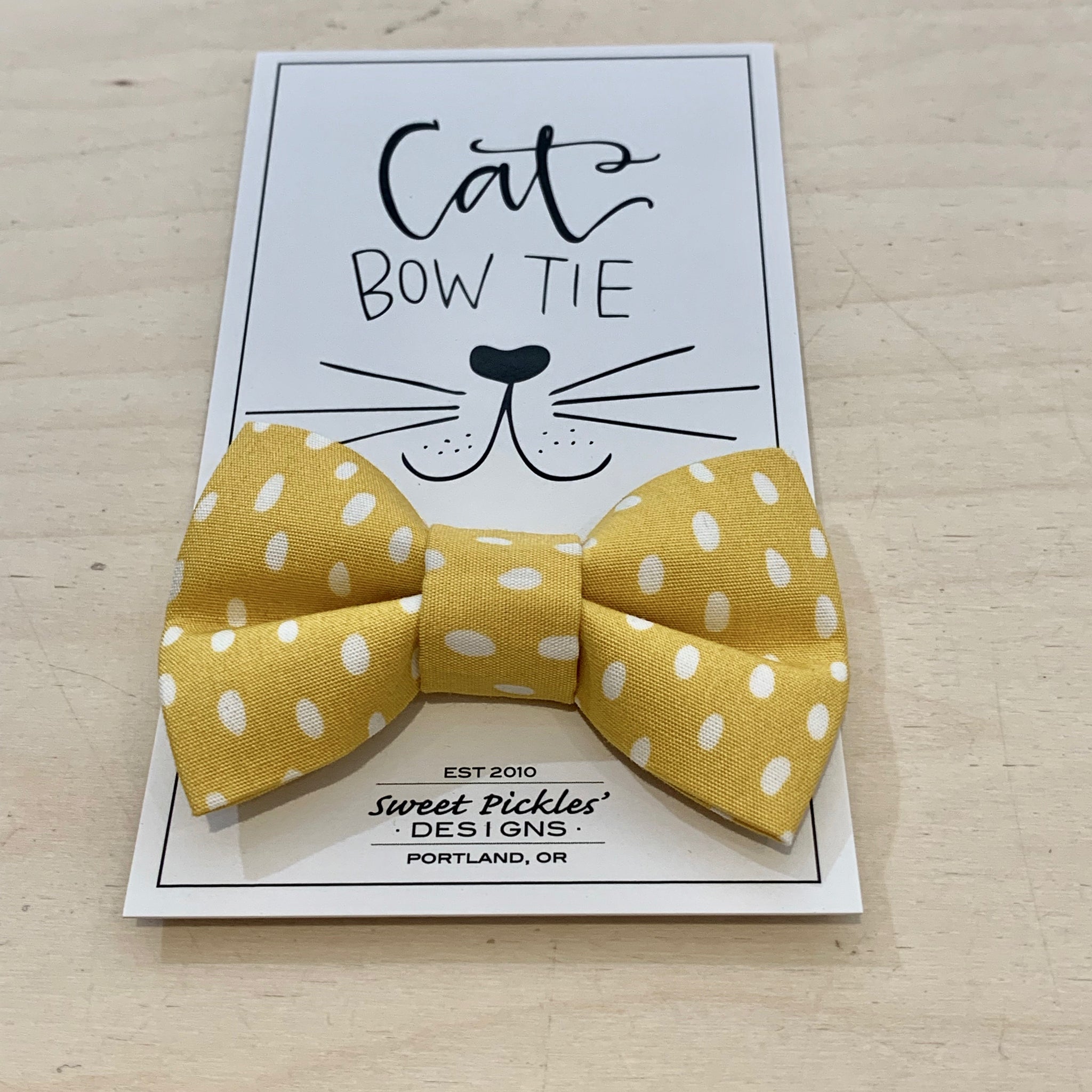 Yellow Polka Dot Cat Bow Tie